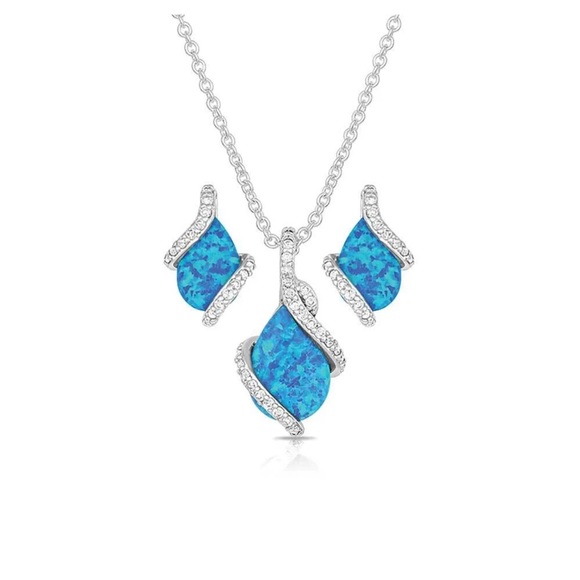 Montana Silversmiths Jewelry - Montana Silversmiths’ Pendant Necklace and Earrings Set